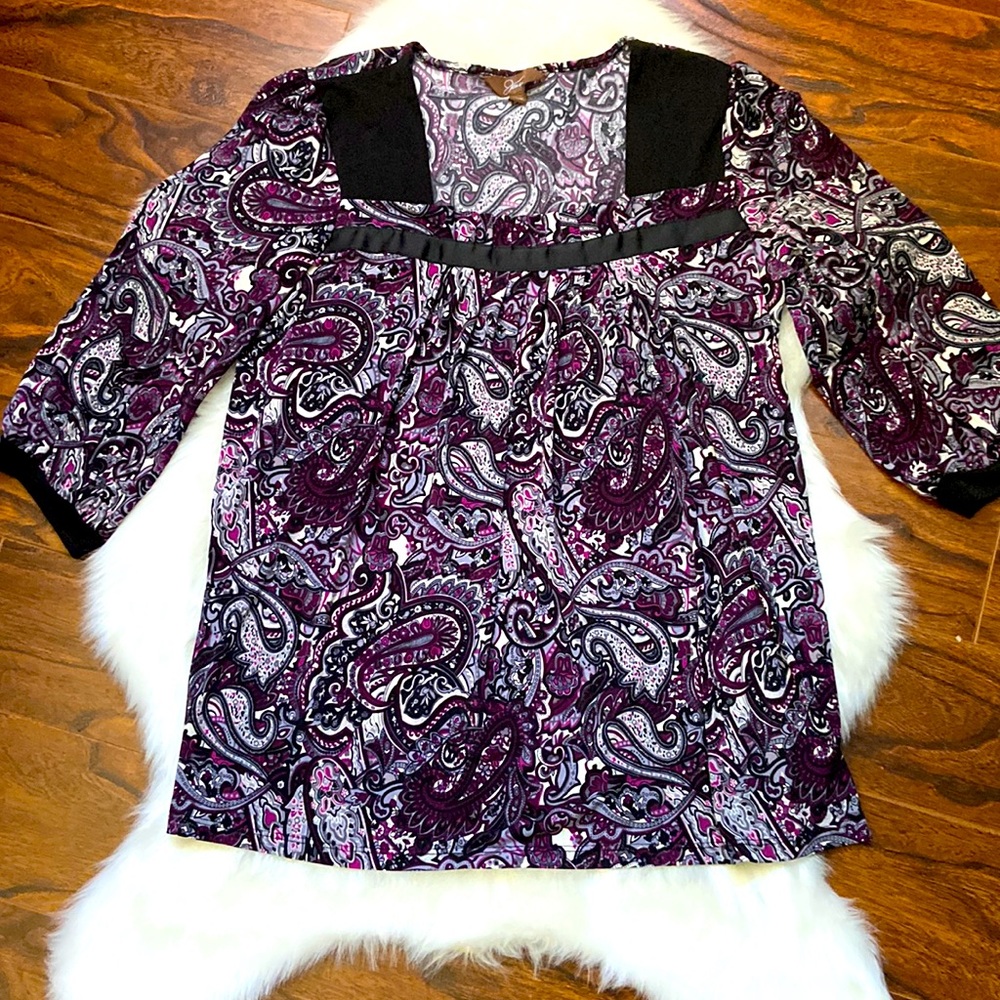 EUC Jessica paisley print top in size M